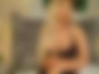 Live cam show with MeganXDesire - Hairy Pussy Lovense on AdultVida.com