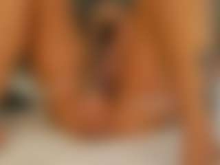 Live cam show with MeganXDesire - Smoking on hrnylive.com
