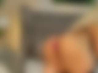 Live cam show with MeganXDesire - Middle Aged on StripNow