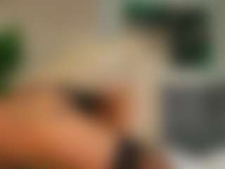 Live-Cam-Show mit MeganXDesire - Blonde Hair Middle Aged auf Camsoda