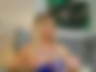 Spettacolo in cam dal vivo con MeganXDesire - College su Camsoda