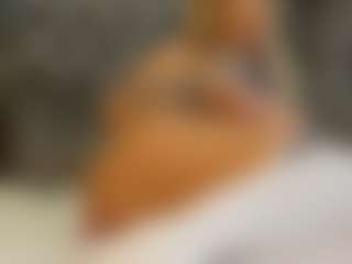 Live cam show with MeganXDesire - Blonde Hair on TeamSkeetLive