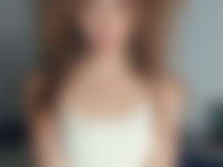 Live cam show with NoelleAnstett - Small Tits Brown Hair on Camming Site