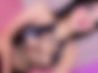 Taii-Leal's Live Sex Cam Show