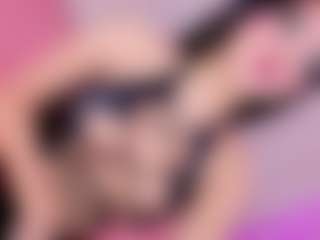 Taii-Leal's Live Sex Cam Show