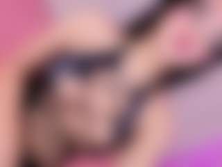 Taii-Leal's Live Sex Cam Show