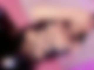 Taii-Leal's Live Sex Cam Show