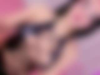 Taii-Leal's Live Sex Cam Show