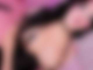 Taii-Leal's Live Sex Cam Show