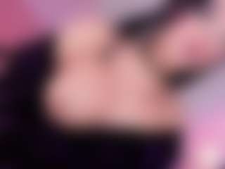 Taii-Leal's Live Sex Cam Show