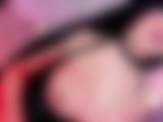 Taii-Leal's Live Sex Cam Show