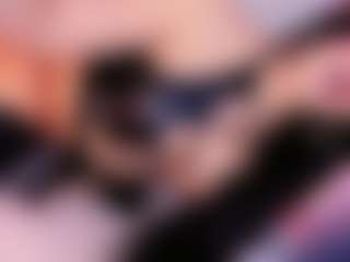Taii-Leal's Live Sex Cam Show