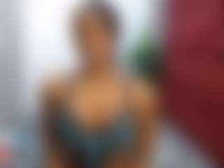 Live cam show with Dreuh - Petite on Free Soda