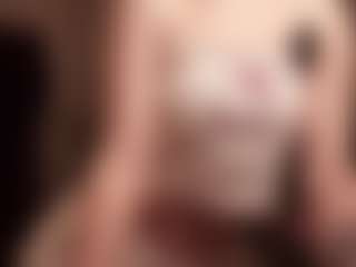 Live cam show with KanishaSkrocki - Red Hair on justonemore.cc