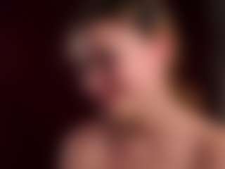 Live cam show with KanishaSkrocki - Green Eyes on Cam Slut