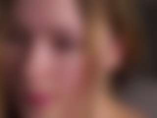 Live cam show with KanishaSkrocki - Upskirt on Latina Girls