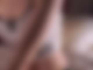 Live cam show with KanishaSkrocki - Upskirt on Pornisteam.com