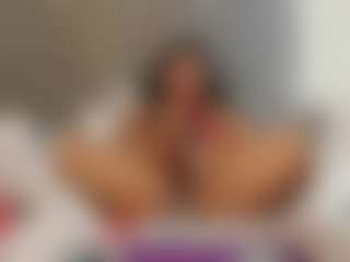 Live cam show with Karol-wish - Body Massage on CamwithHer