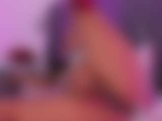 Live cam show with Karol - Colombia MILF on SxyPornLive