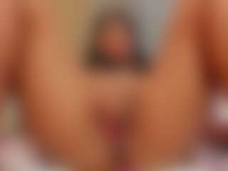 Karol MILF webcam performer live streaming