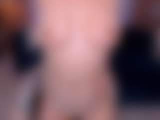 Live cam show with Megann-Williamss - Gagging on sexylive.show