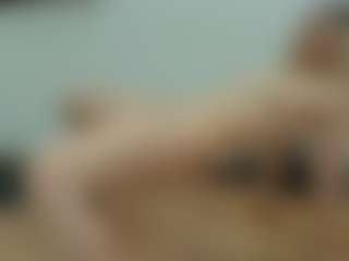Live cam show with Von-Dee - Spank on Camsoda