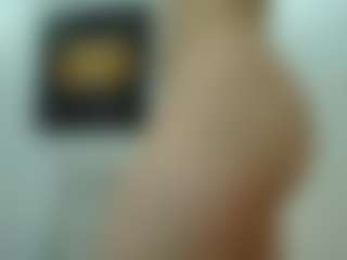Live cam show with Von-Dee - Blonde Hair on Free Soda