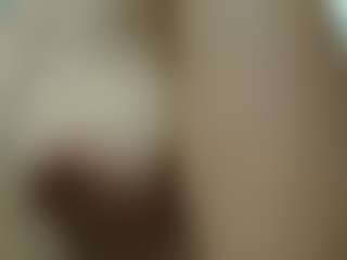 Live cam show with Von-Dee - Big Tits on Mixed Magazine Live
