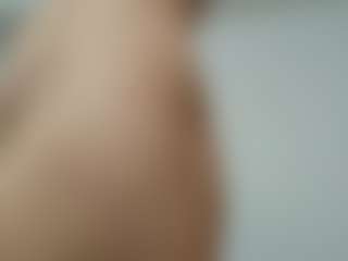 Live cam show with Von-Dee - Oil on Free Soda