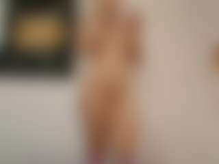 Live cam show with Von-Dee - Blonde Hair on AdultVida.com