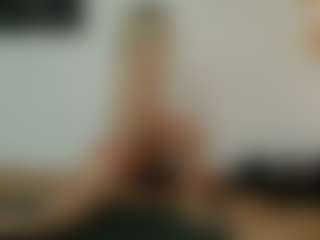 Live cam show with Von-Dee - Smoking on Camsoda