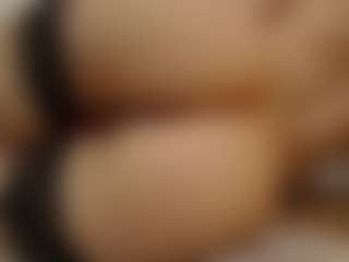 Live cam show with Von-Dee - Ass Bouncing on TeamSkeetLive