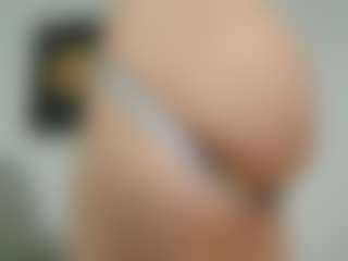 Live cam show with Von-Dee - Blonde Hair Dildo on hrnylive.com