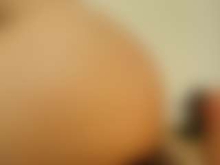 Live cam show with Von-Dee - Nipple Play on Camsoda