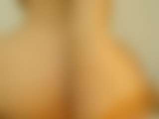 Live cam show with Von-Dee - Brown Eyes on Camsoda