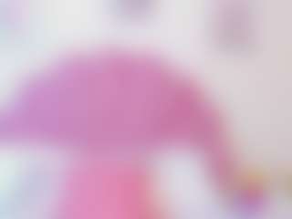 Live cam show with Aria-collin - Blonde Hair Petite on CamwithHer
