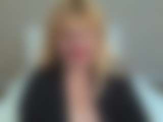 Live cam show with EmmaEllison - Control on googirlz