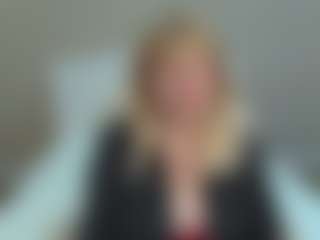 Live cam show with EmmaEllison - Spank Mature on crypto-cams