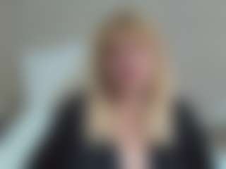 Live cam show with EmmaEllison - Strapon on Dolls Live