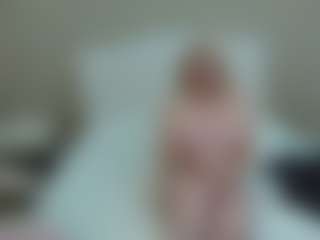 EmmaEllison's Live Sex Cam Show