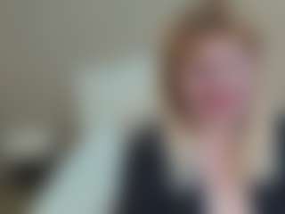 Live cam show with EmmaEllison - Strapon on StripNow