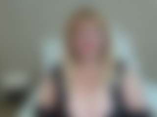 Live cam show with EmmaEllison - Granny Dildo on CSO-WL