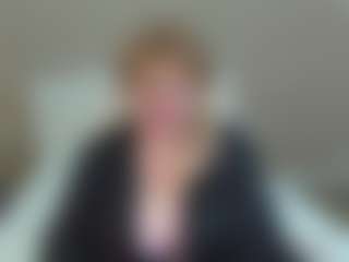 Live cam show with EmmaEllison - Granny Brown Hair on liverealitysex.com