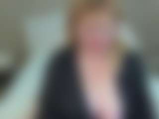 EmmaEllison's Live Sex Cam Show