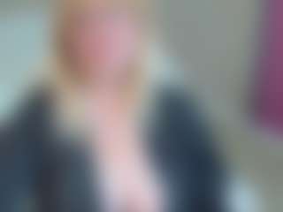 Live cam show with EmmaEllison - Granny Dildo on Strip Flash - Live Sex Shows
