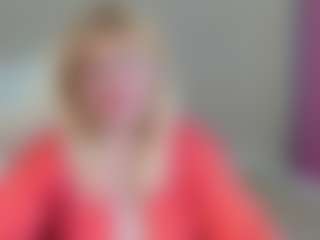 Live cam show with EmmaEllison - Granny Dildo on livesuperchat.net