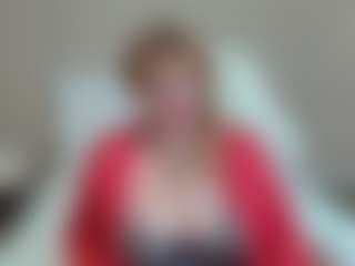 Live cam show with EmmaEllison - Brown Hair on Uber Horny