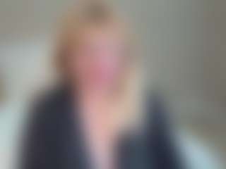 EmmaEllison's Live Sex Cam Show