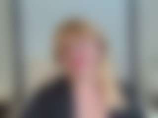 Live cam show with EmmaEllison - Granny Dildo on Soda Cam
