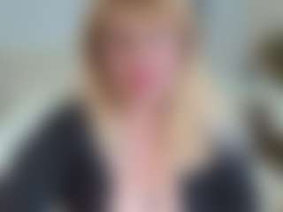 EmmaEllison's Live Sex Cam Show